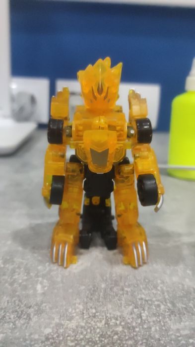 Игрушка монкарт работает