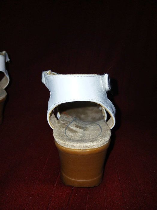 Из Америки сандалии, от бренда "Bare Traps Takara"