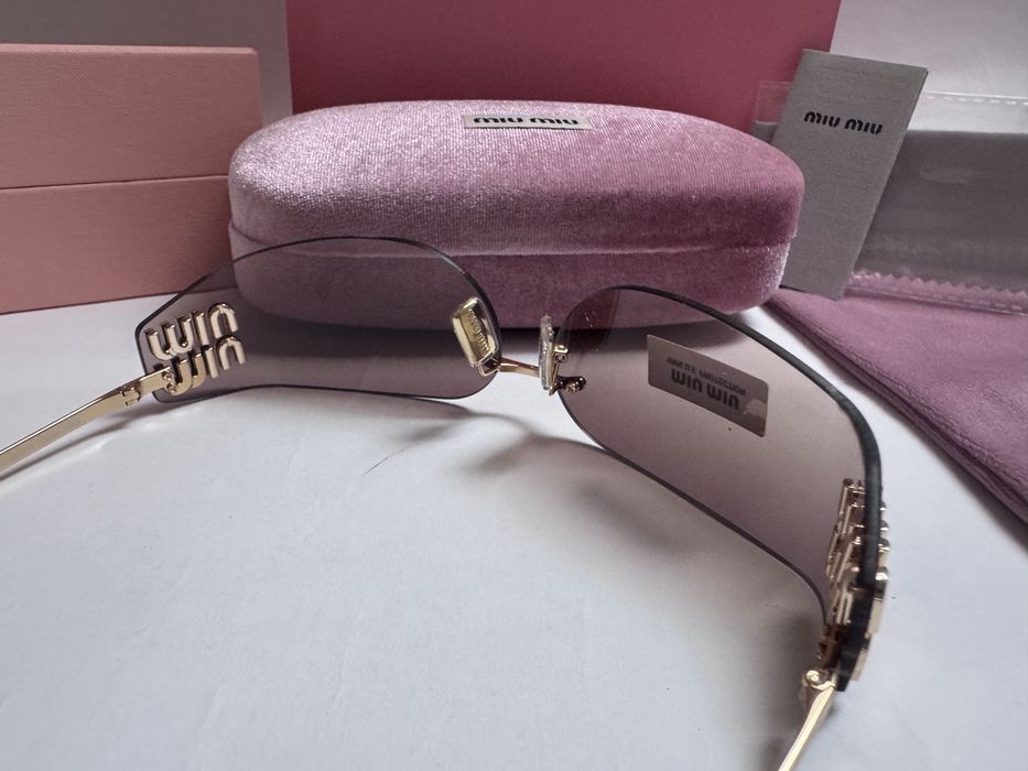 Ochelari de soare Miu Miu MUA51S 75-14 110, Noi