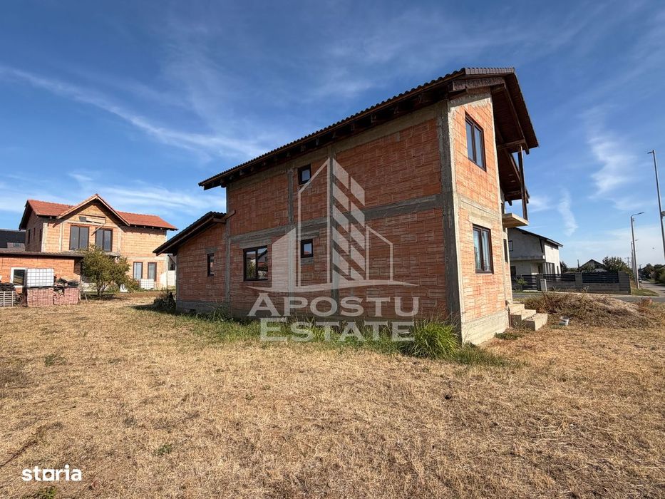Casa individuala de vanzare la rosu Giarmata