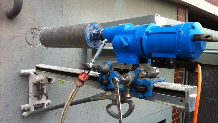 Taiere/Carotare pereți beton armat(gauri hote,taiere peripeții)