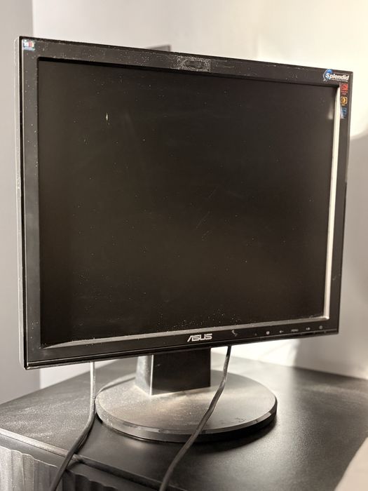 Монитор ASUS 17-inch 60hz