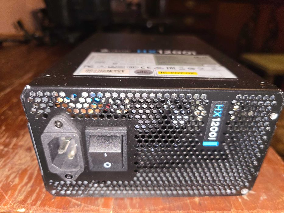 [Rezervat] - Sursa modulara 1200w Corsair HX1200i, 80+ Platinum