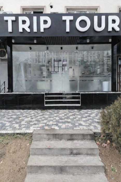 Улица шота руставели сдается офис 40м2 2 комнат