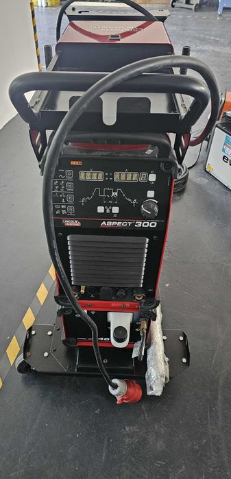 Vand Aparat sudura TIG/ MMA Lincoln Electric ASPECT 300 NOU