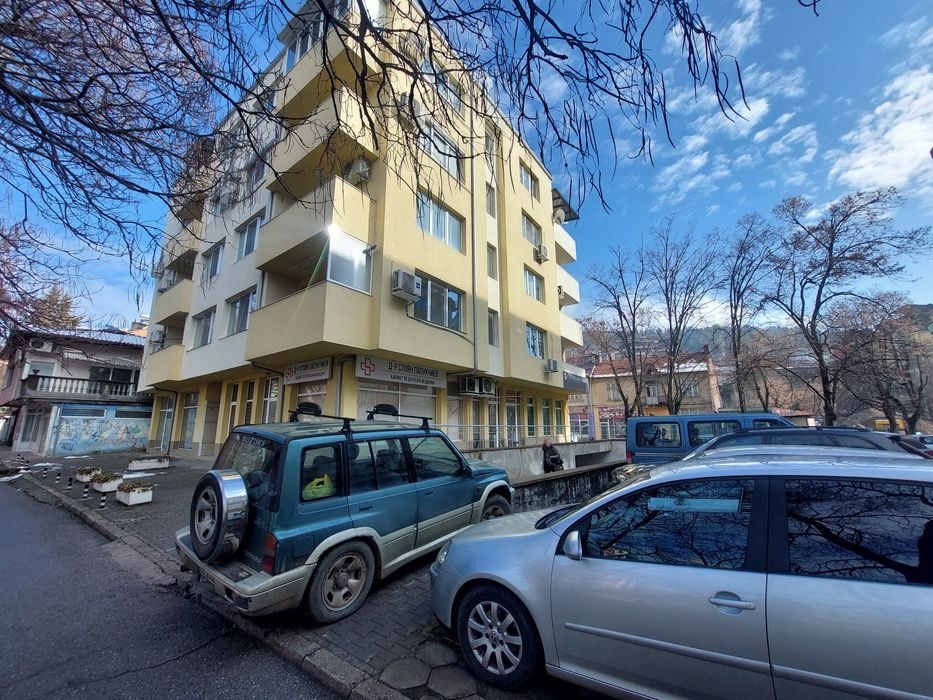 Дава се под наем Гараж / Паркомясто в Благоевград, Идеален център - 20 кв.м за 66.3 € - Снимка #2