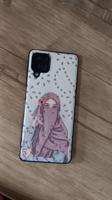 Samsung F12 сотилади