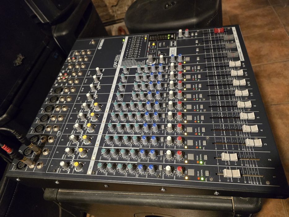 Mixer activ Yamaha Emx5014c/Emx5000/12 cu case,2x500w Biertan • OLX.ro