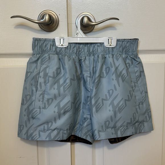 Fendi къси панталони