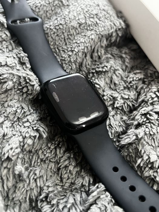 Продаю Часы Apple watch SE (gen 2) 40мм
