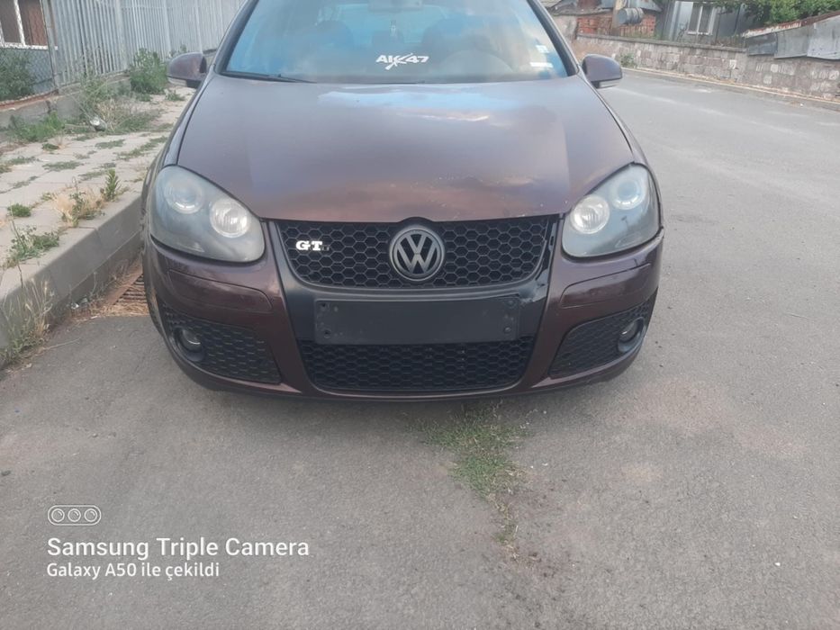 • Продавам Голф 5 2.0tdi 140кс БКД на ЧАСТИ (golf 5 na chasti BKD GTI)