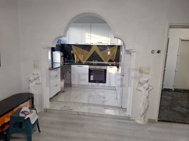 Продава се Тристаен апартамент в Вълчи дол - 85 кв.м за 454 €/кв.м - Снимка #2