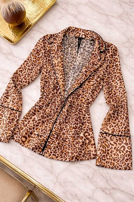 тигрова сатенена риза от плътен дебел сатен без копчета кафява с дълъг ръкав