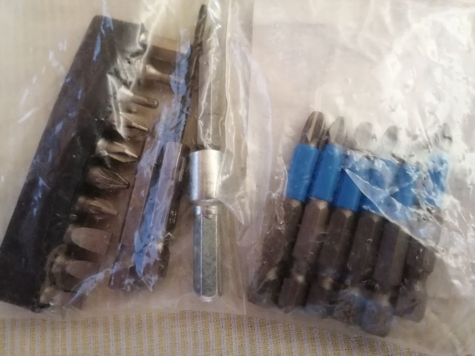 Electric cordlless screwdriver