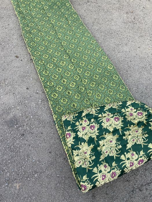 Корпешки с узорами блестящие красивые продам