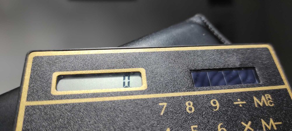 Стара мини елка, слънчеви батерии. От 80 -те години!