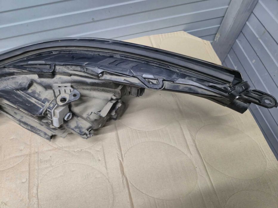 Far Stanga / Dreapta Toyota Highlander An 2020 - 2024 cod 10000-8A06K 10100-8A06K