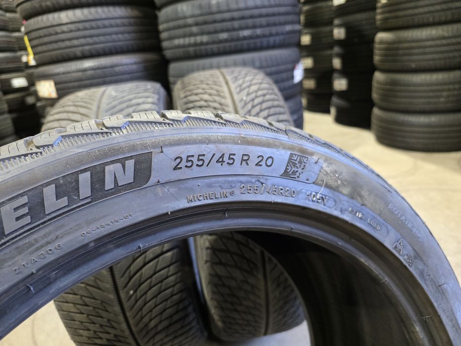 255/45/20//235/50/20 MICHELIN