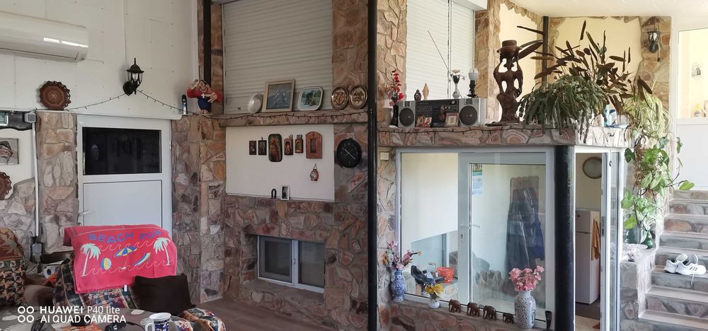 Собственик продава къща, цена 190000 евро.