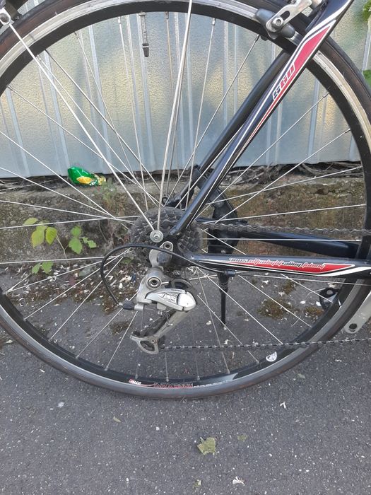 Vând bicicletă scott în stare bună semicursă echipată Shimano