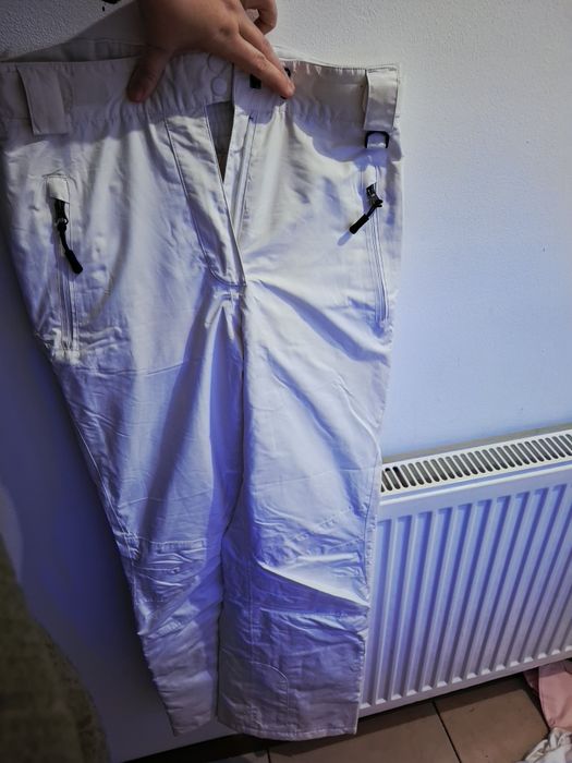 Pantaloni schi ambele 50 ron