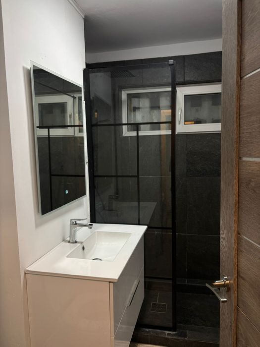 Apartament 3 camere Rovine-Dezrobirii