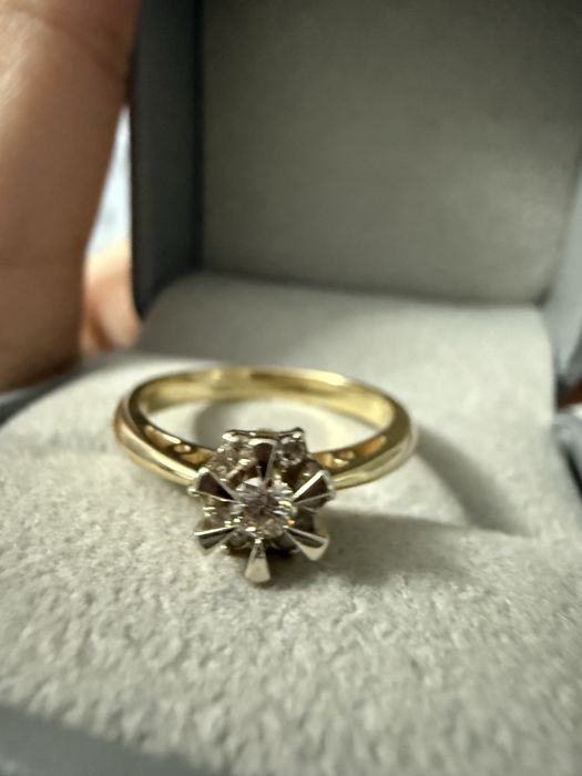 Бриллиантвое кольцо