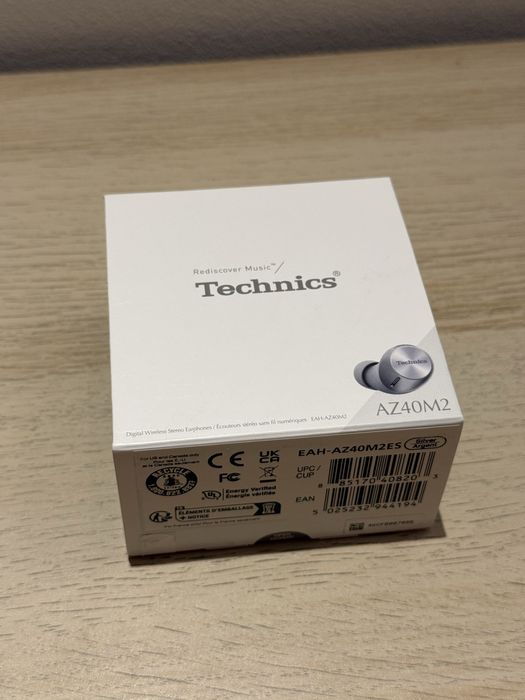 Casti in ear Technics AZ40M2