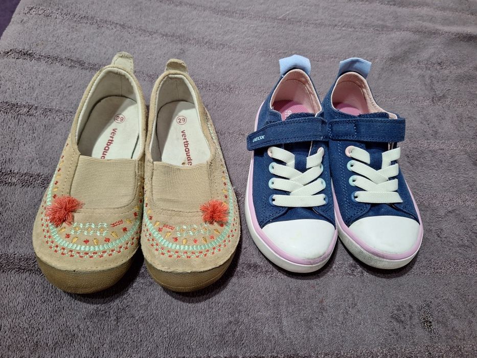 Skechers pentru fetite cu luminite