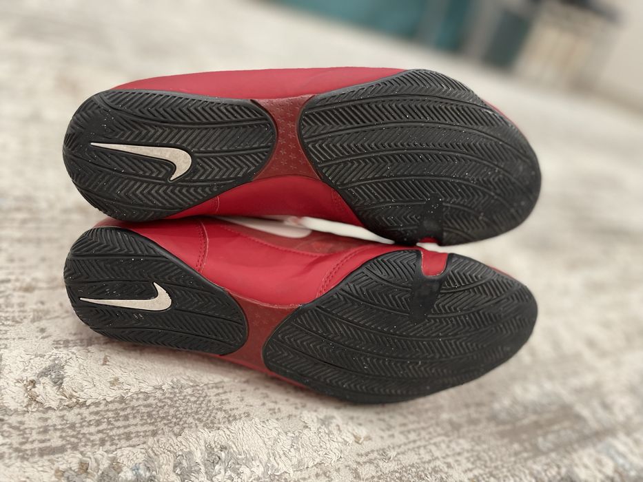 Продаю боксерки Nike KO