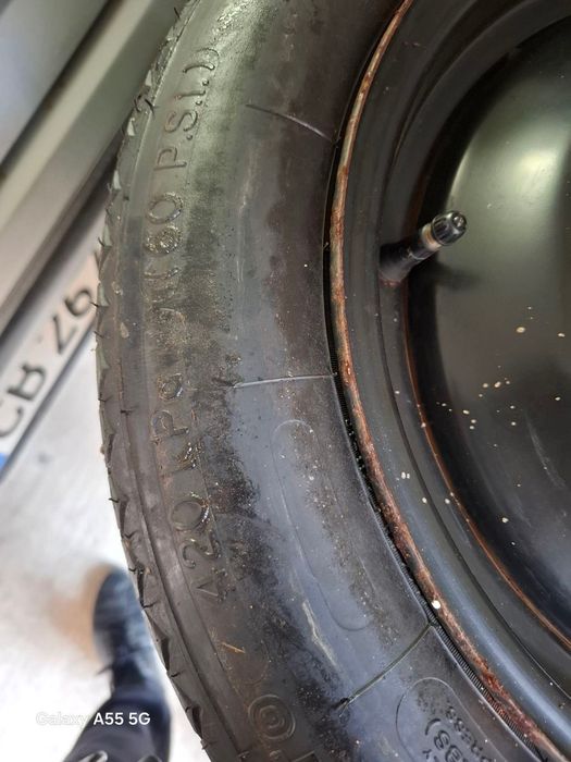 Продавам комплект 4 гуми с джанти 15 цола за пежо 406 + 1 резервна гума Michelin