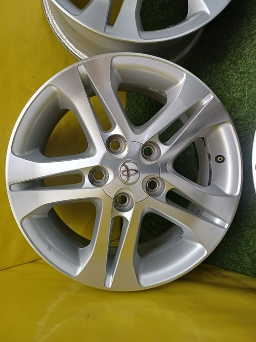 Диски R16 5x114.3 на Toyota и другие.