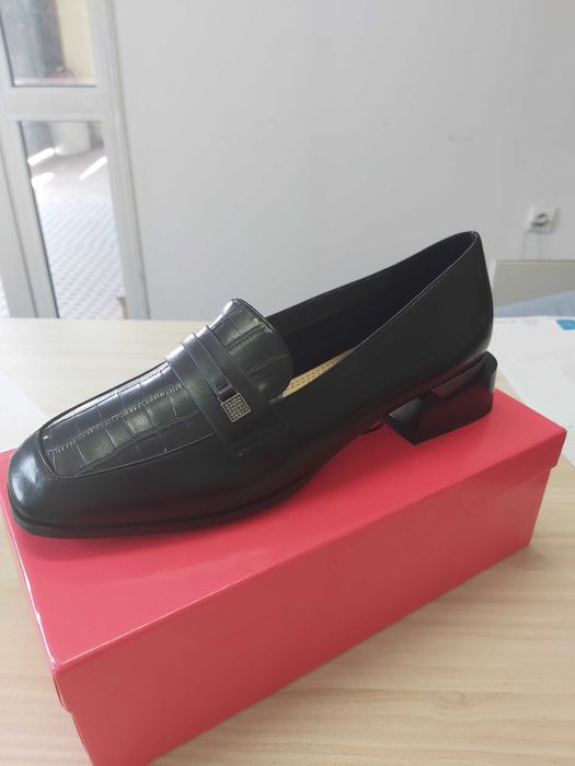 Нови дамски обувки