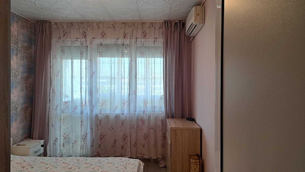 Тристаен апартамент за продажба