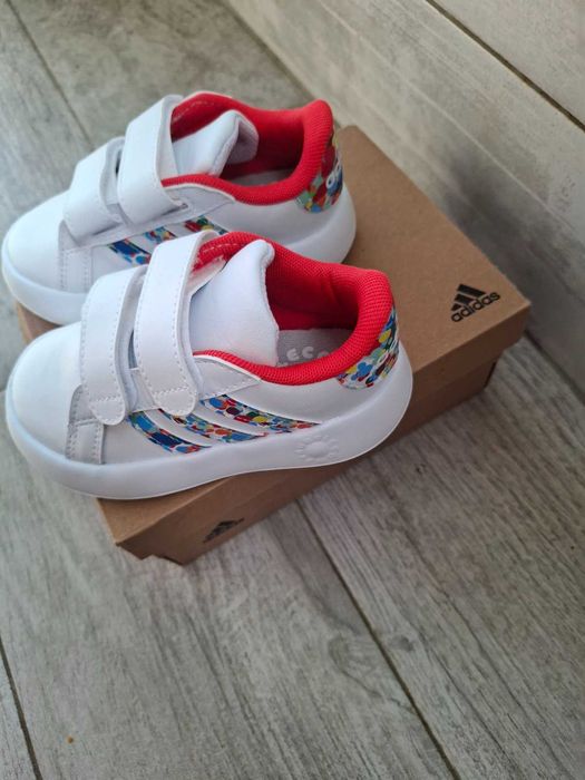 Детски обувки Адидас обувани веднъж