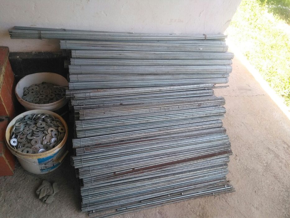 Шпилька и крепеж и резба