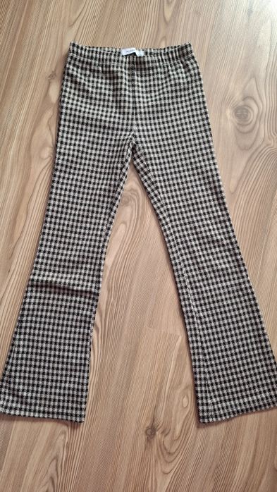 Pantaloni mărimea 128