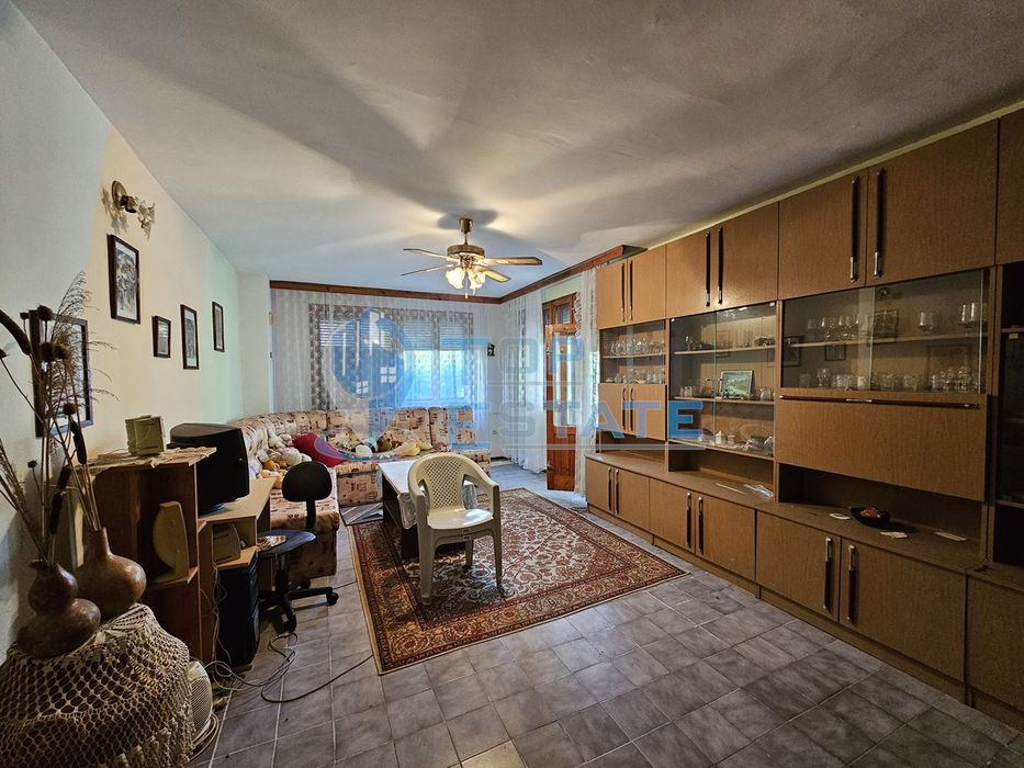 Продава се Къща в с. Климентово, Област Велико Търново - 170 кв.м за 336 €/кв.м - Снимка #1