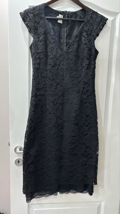 Дантелена рокля нова