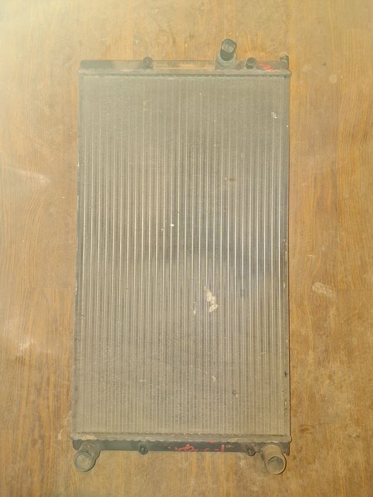 Радиатор охлаждения двс VW Golf 3 2.0