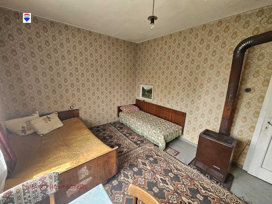 Селска къща за продажба в с. Иваново