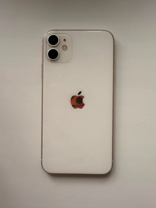 IPhone 11 емкость 74%