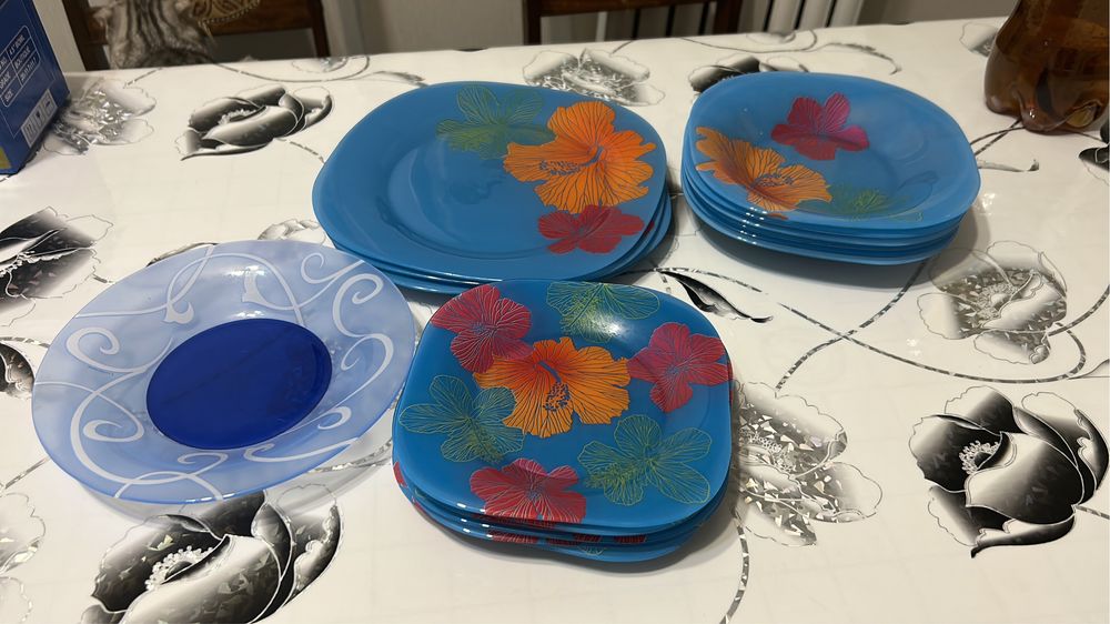 Продам тарелки, пиалы