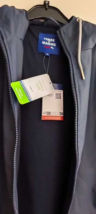 Ветровка-дъждобран на Terre de Marins размер 36/М