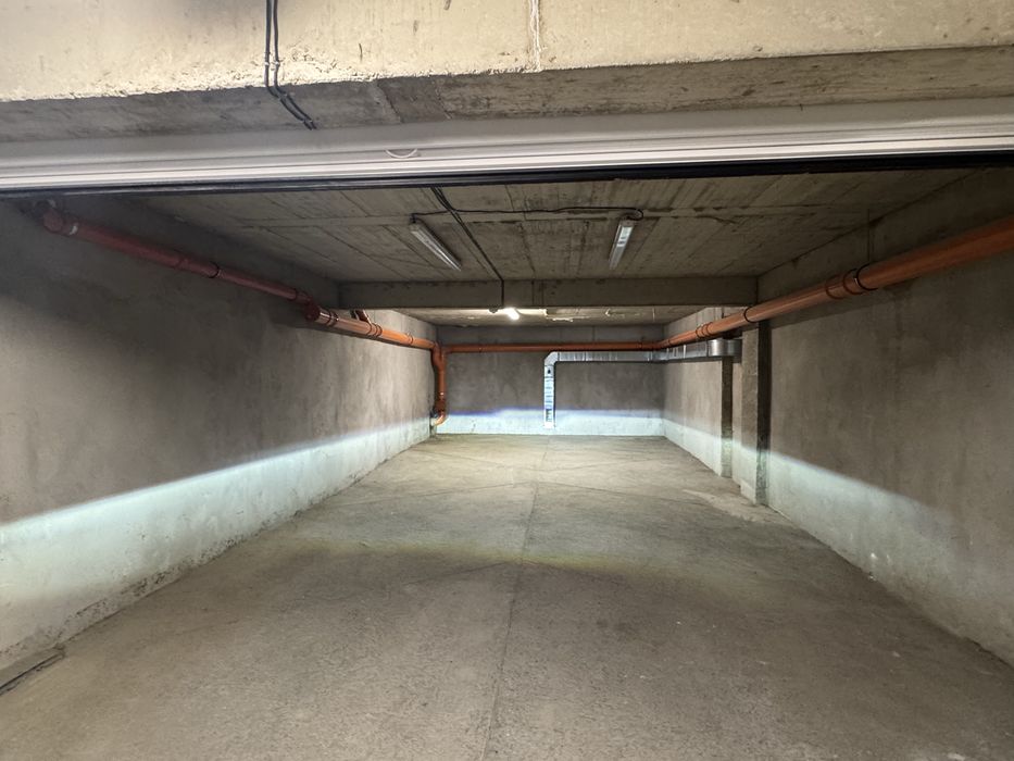 Двойно паркомясто