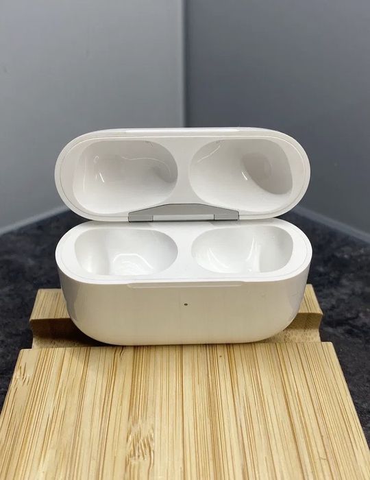 Airpods Pro Case/Кейс Оргинал 100% Состояния Как Новый(без наушник)