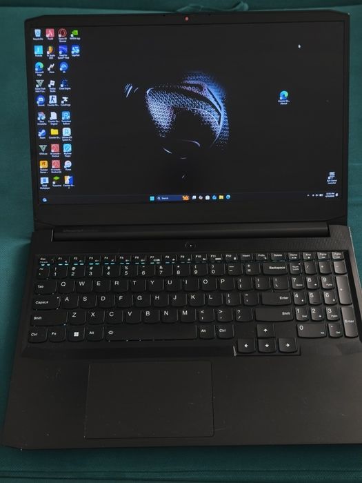 SCHIMB/VAND Lenovo ideapad gaming 3