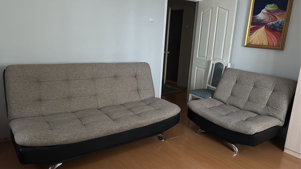 Продам б/у комплект диван и кресло