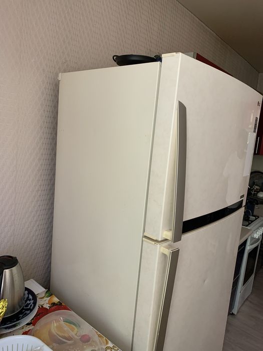 Продается Холодильник LG бальшой