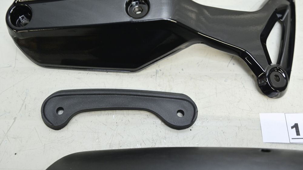 Aripa Aparatoare Roata Fata Cu Suporti Stanga Dreapta BMW RnineT 2017